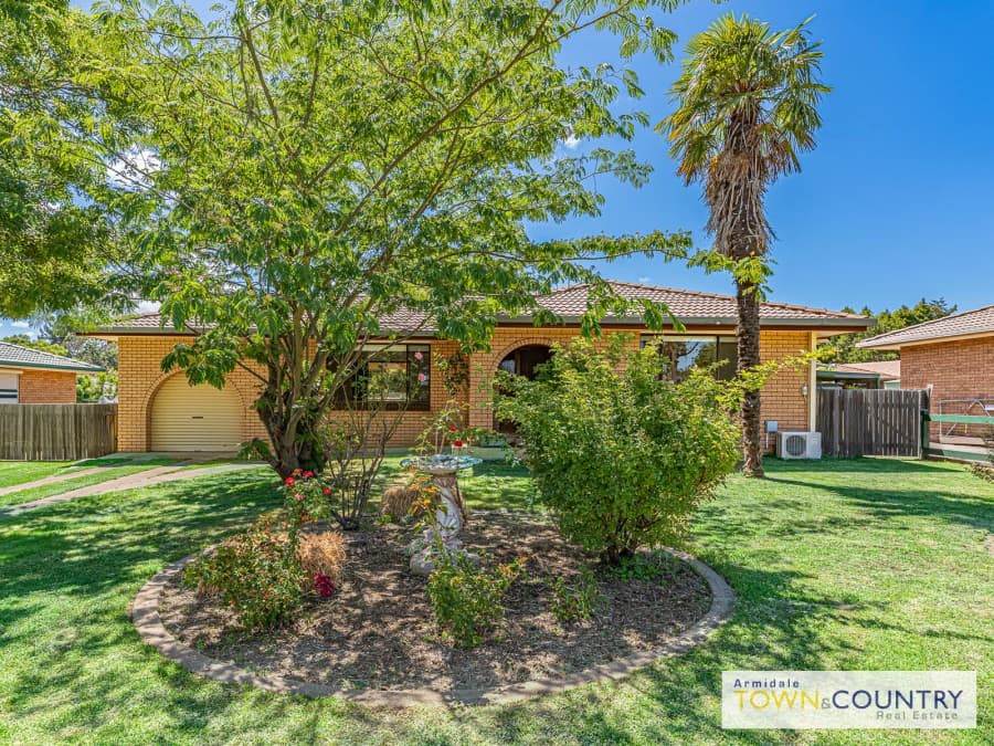 40 Dalton Drive, Armidale - Image 1