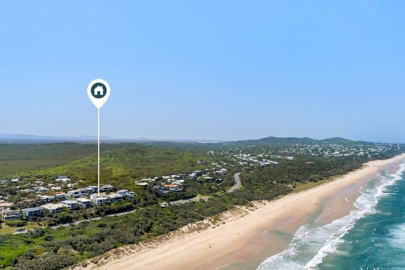 16 Tropicana Rise, Castaways Beach - Thumbnail 2