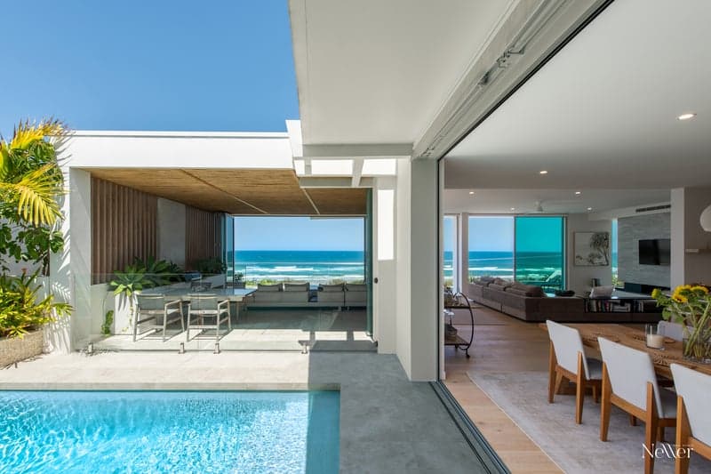 16 Tropicana Rise, Castaways Beach - Thumbnail 5