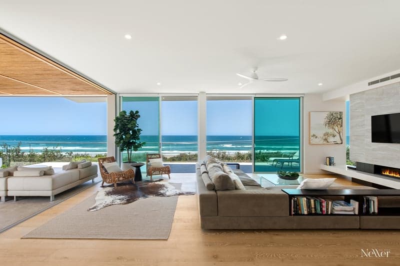 16 Tropicana Rise, Castaways Beach - Thumbnail 6