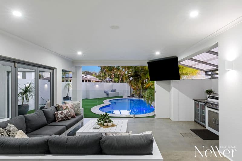 15 Aquarius Place, Alexandra Headland - Thumbnail 6
