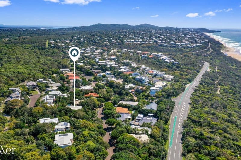 2 Coconut Grove, Castaways Beach - Image 1