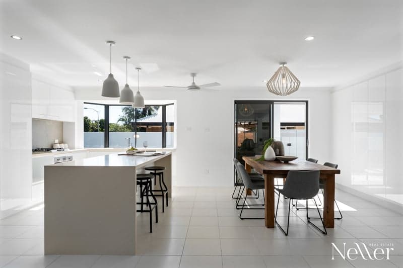 1 Newport Street, Sunrise Beach - Thumbnail 3