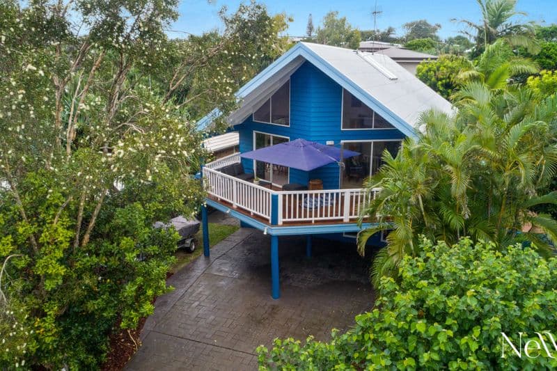 9 Newfield Street, Sunrise Beach - Image 1