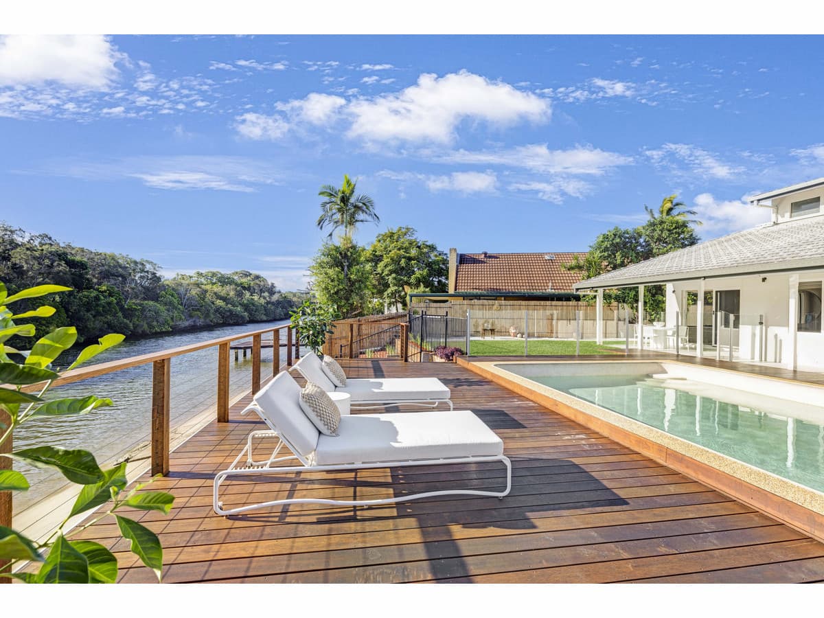 17 Ensenada Court, Broadbeach Waters QLD 4218, Broadbeach Waters - Image 1