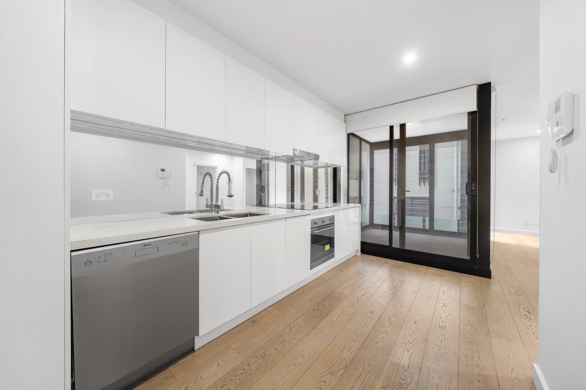212/10-14 Hope Street, Brunswick - Thumbnail 2