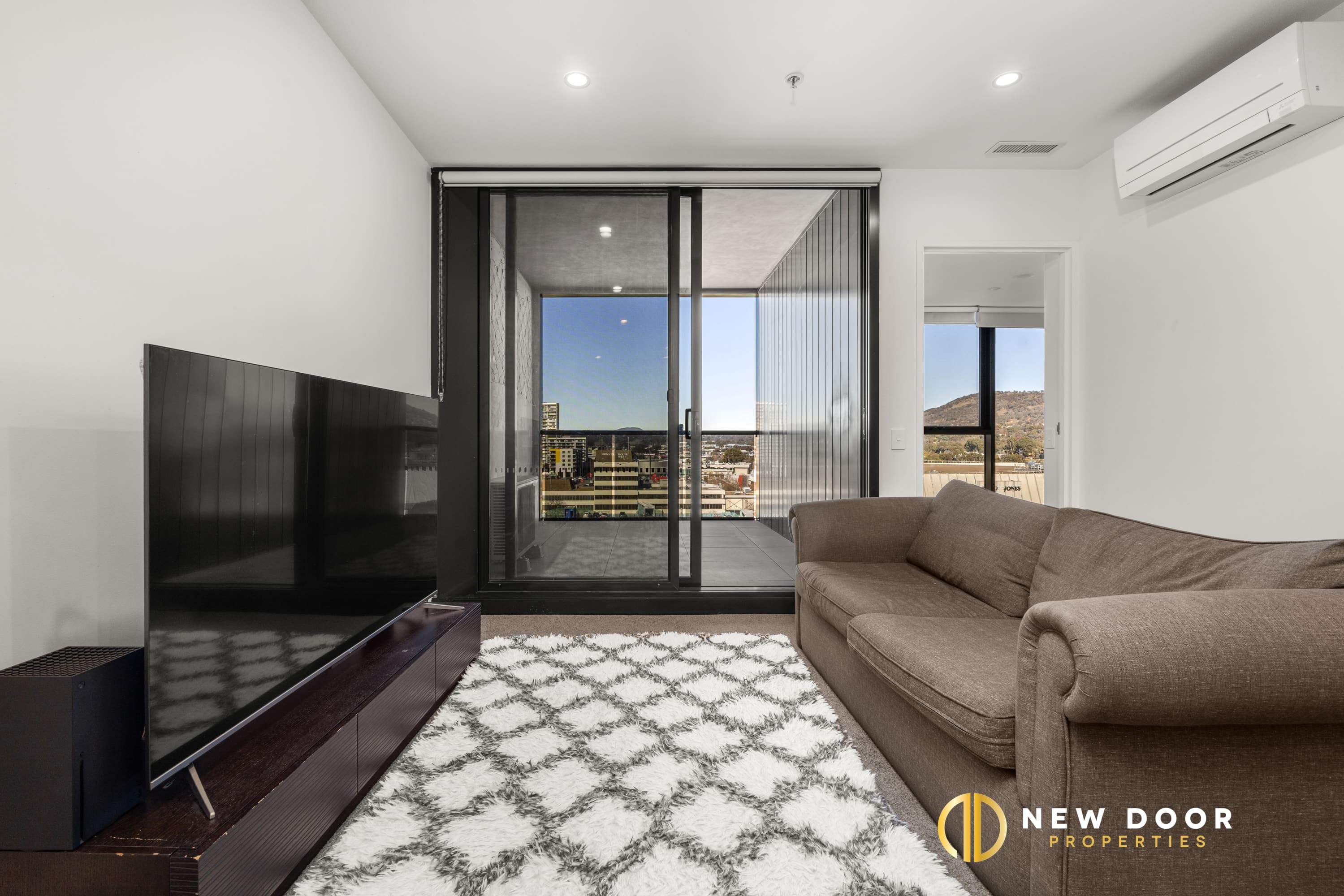 812/15 Bowes Street, Phillip ACT, Phillip - Thumbnail 3