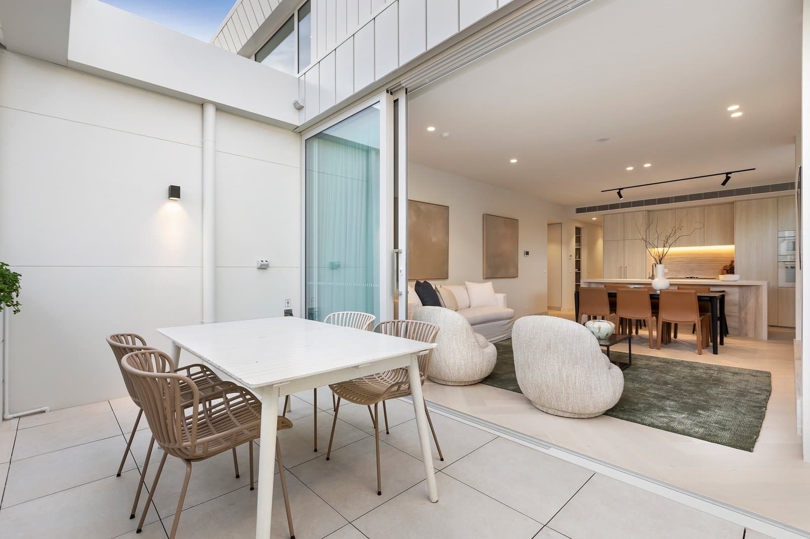 102/38 The Grange, Malvern East - Thumbnail 5