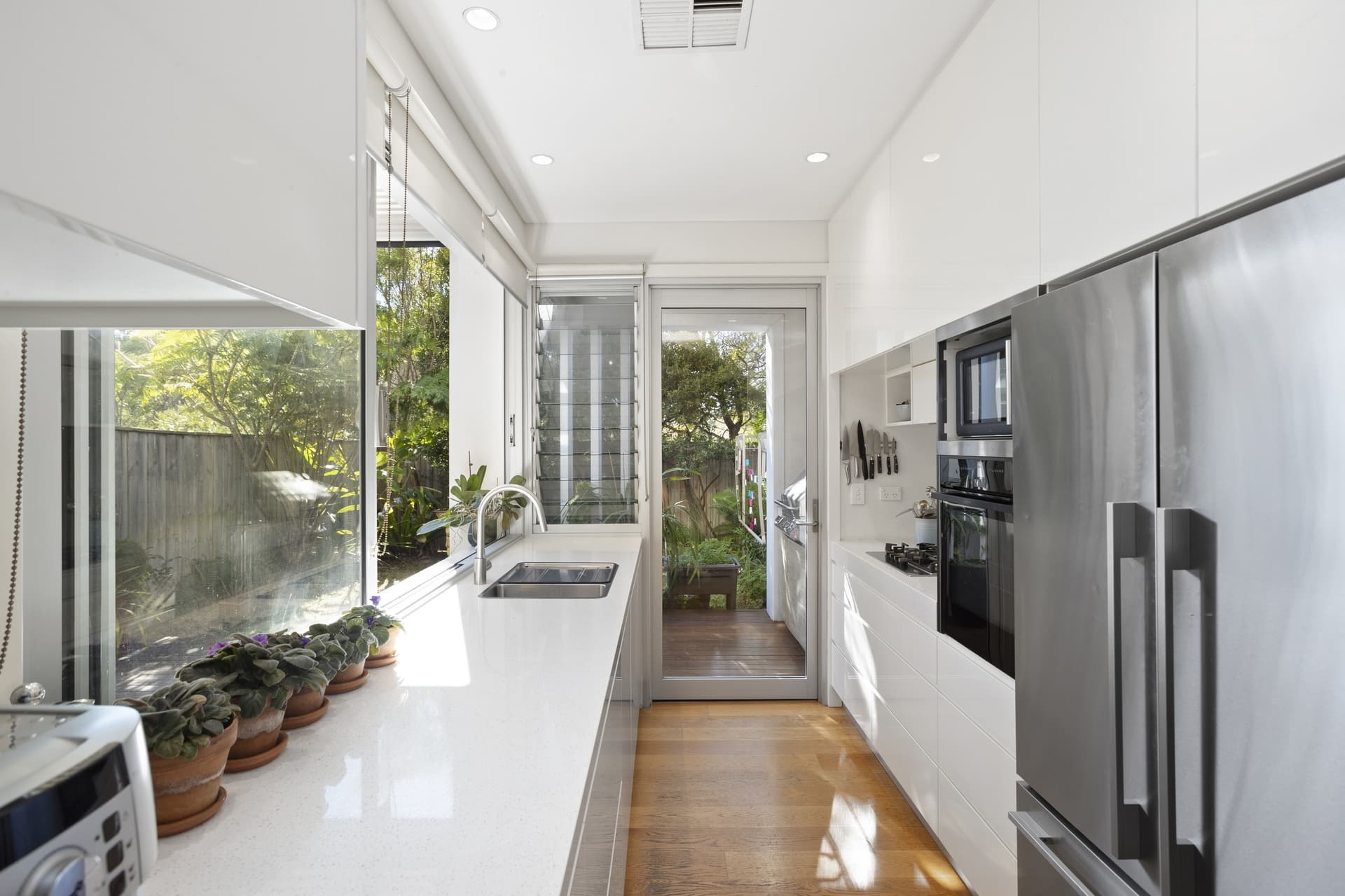 16 Gubbuteh Road, Little Bay - Thumbnail 2