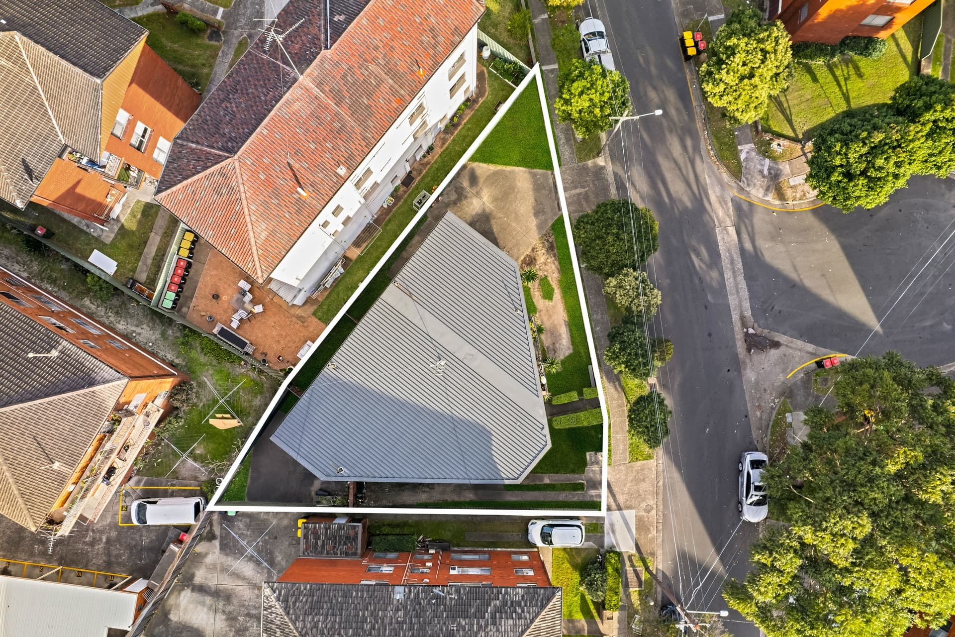 1-4/10 Brittain Crescent, Hillsdale - Thumbnail 2