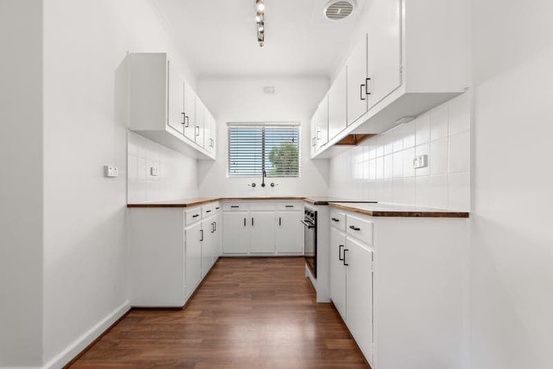 6/8 Renwick Street, West Beach - Thumbnail 3