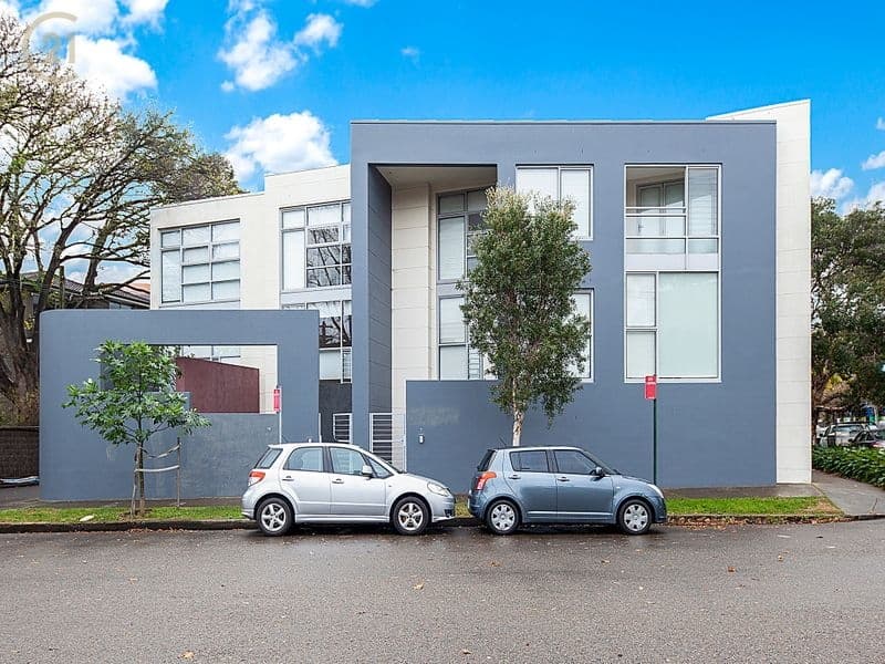 41 Mitchell Road, Alexandria - Image 1