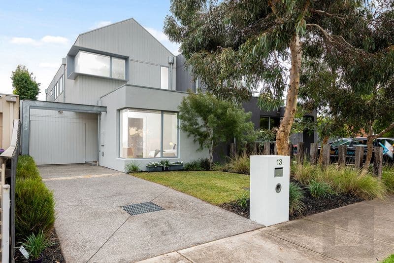 13 Charlotte Street, Newport - Image 1