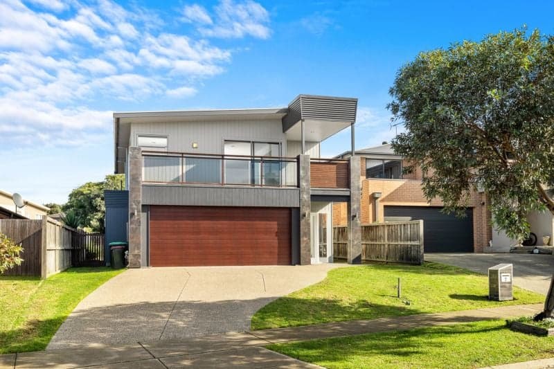 7 Shorebreak Street Torquay VIC, Torquay - Image 1
