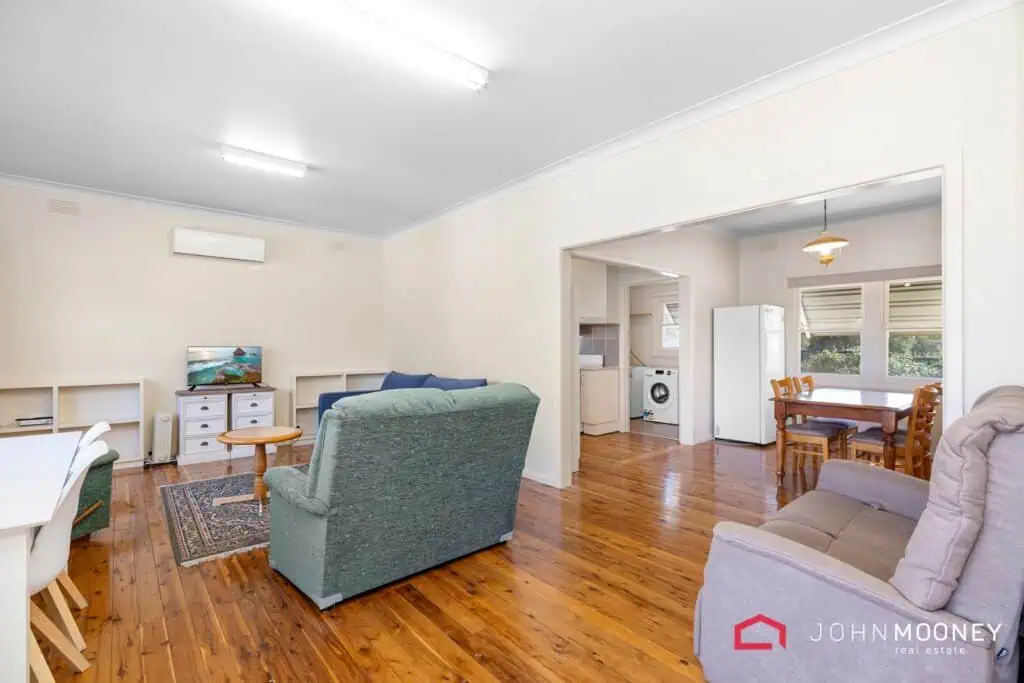 9 Urana Street, Lockhart NSW 2656, Lockhart - Image 1