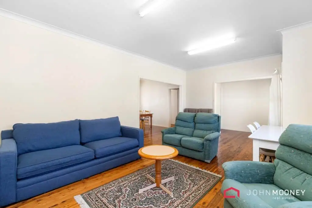 9 Urana Street, Lockhart NSW 2656, Lockhart - Thumbnail 2