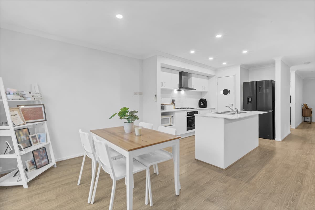 64 Parkhurst Drive, Cranbourne East VIC 3977, Cranbourne East - Thumbnail 5