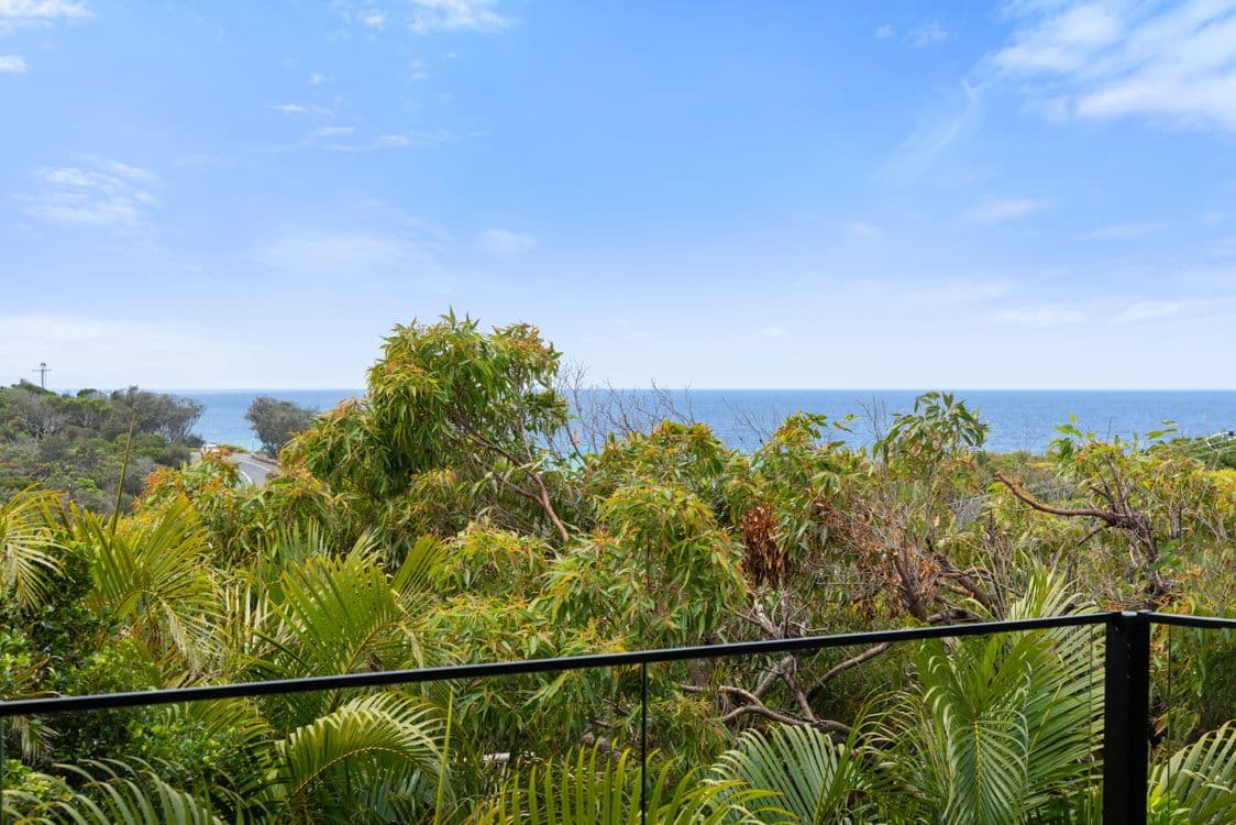 53 Driftwood Drive, Castaways Beach, Castaways Beach - Image 1
