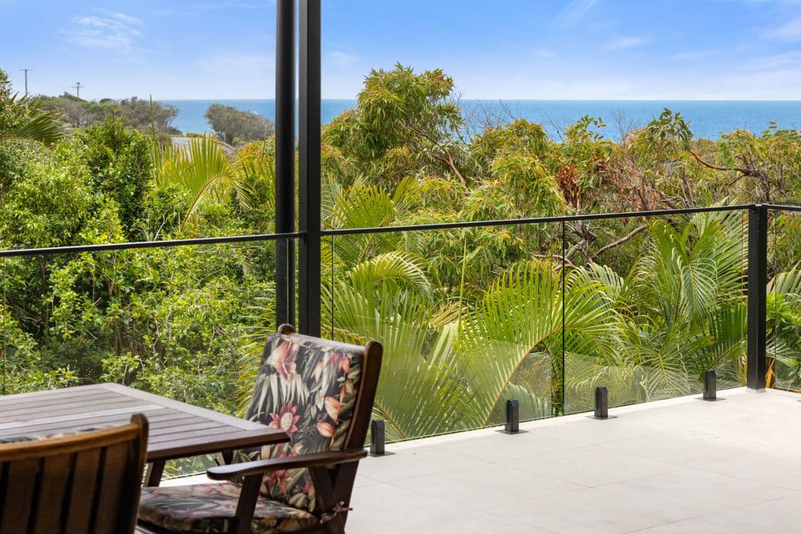 53 Driftwood Drive, Castaways Beach, Castaways Beach - Thumbnail 3