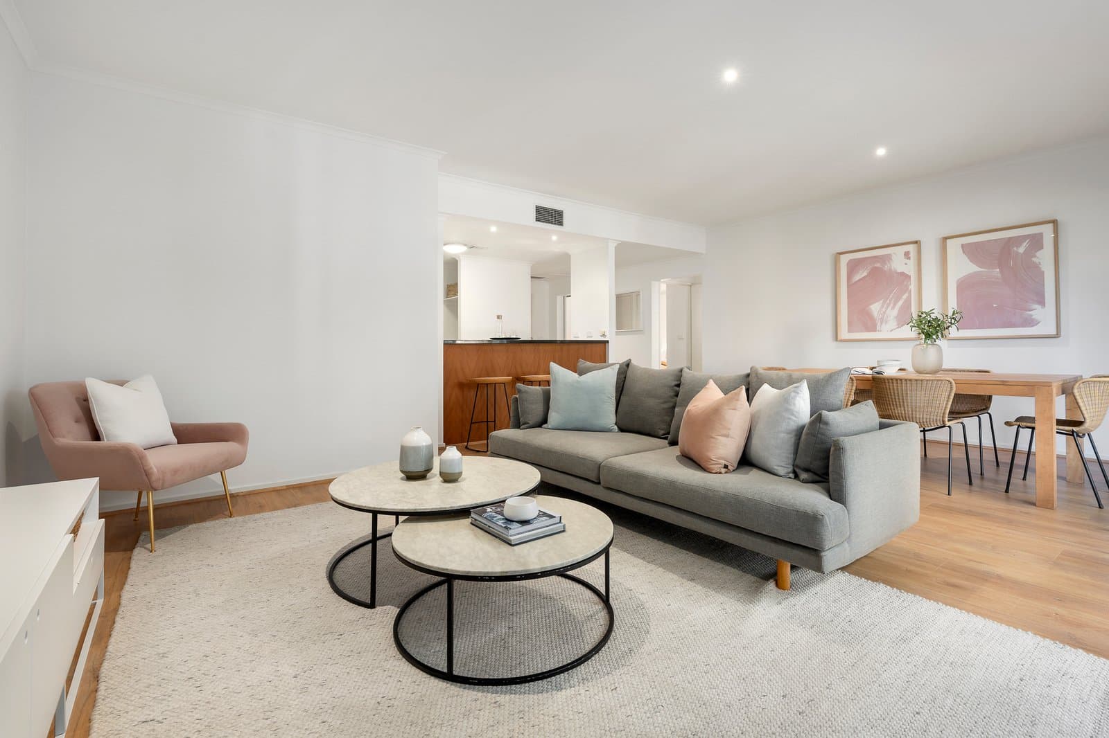 207/26 Queens Road, Melbourne, Melbourne - Thumbnail 2