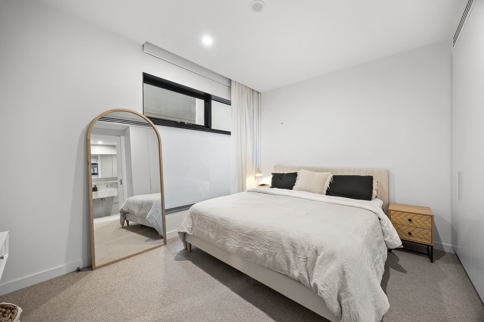 202/35 Wellington Street, St Kilda, St Kilda - Thumbnail 3