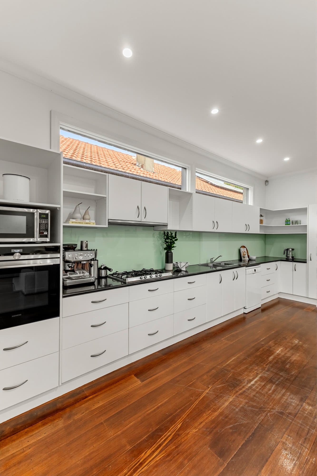 21 Spray Street, Elwood, Elwood - Thumbnail 6
