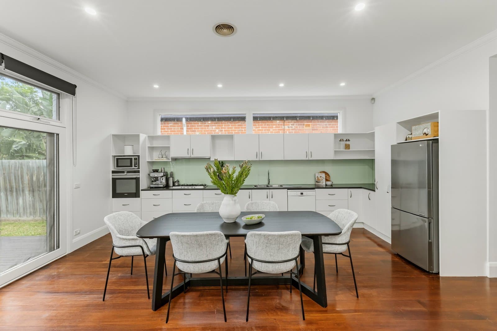 21 Spray Street, Elwood, Elwood - Thumbnail 7