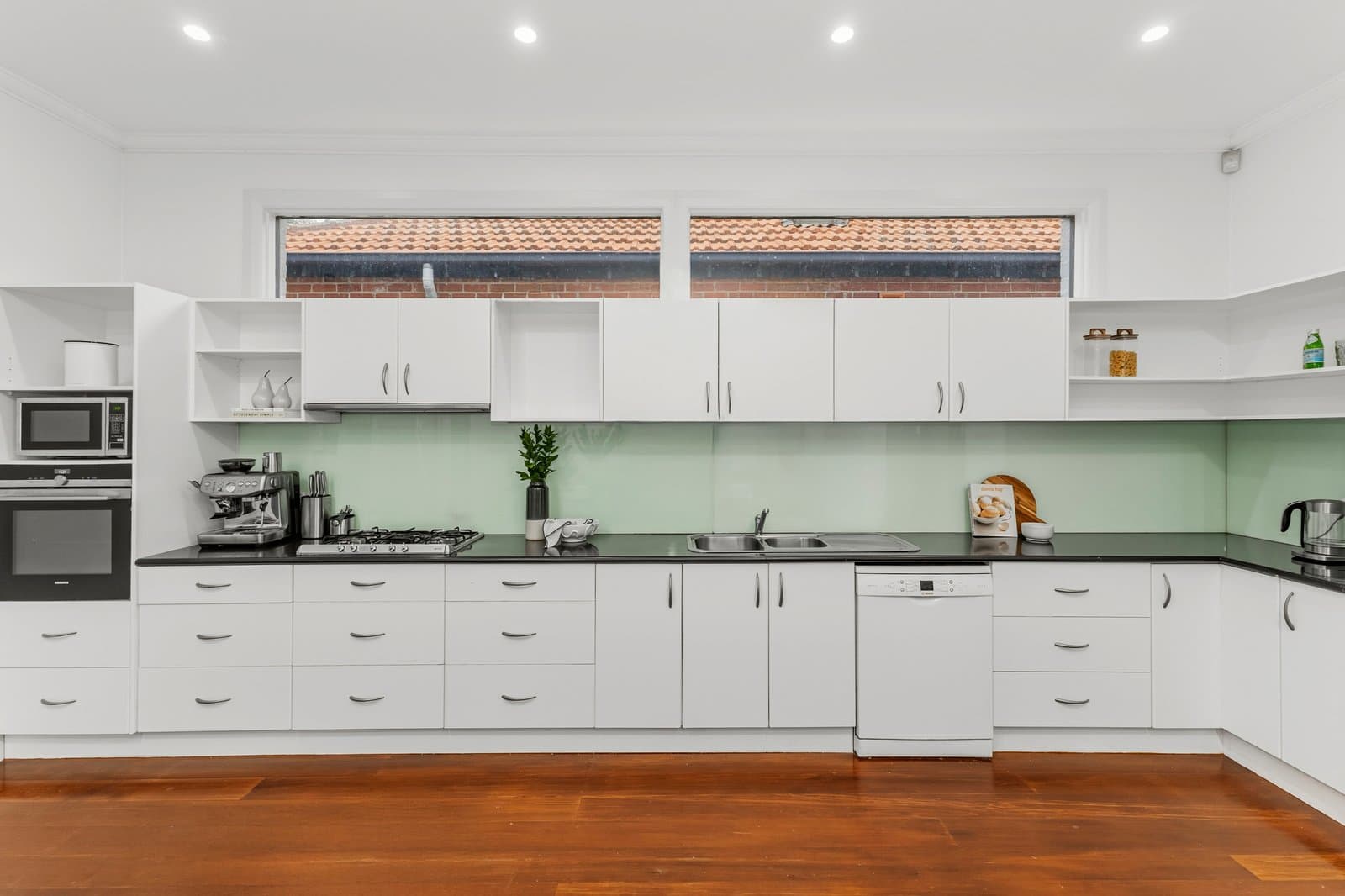 21 Spray Street, Elwood, Elwood - Thumbnail 8