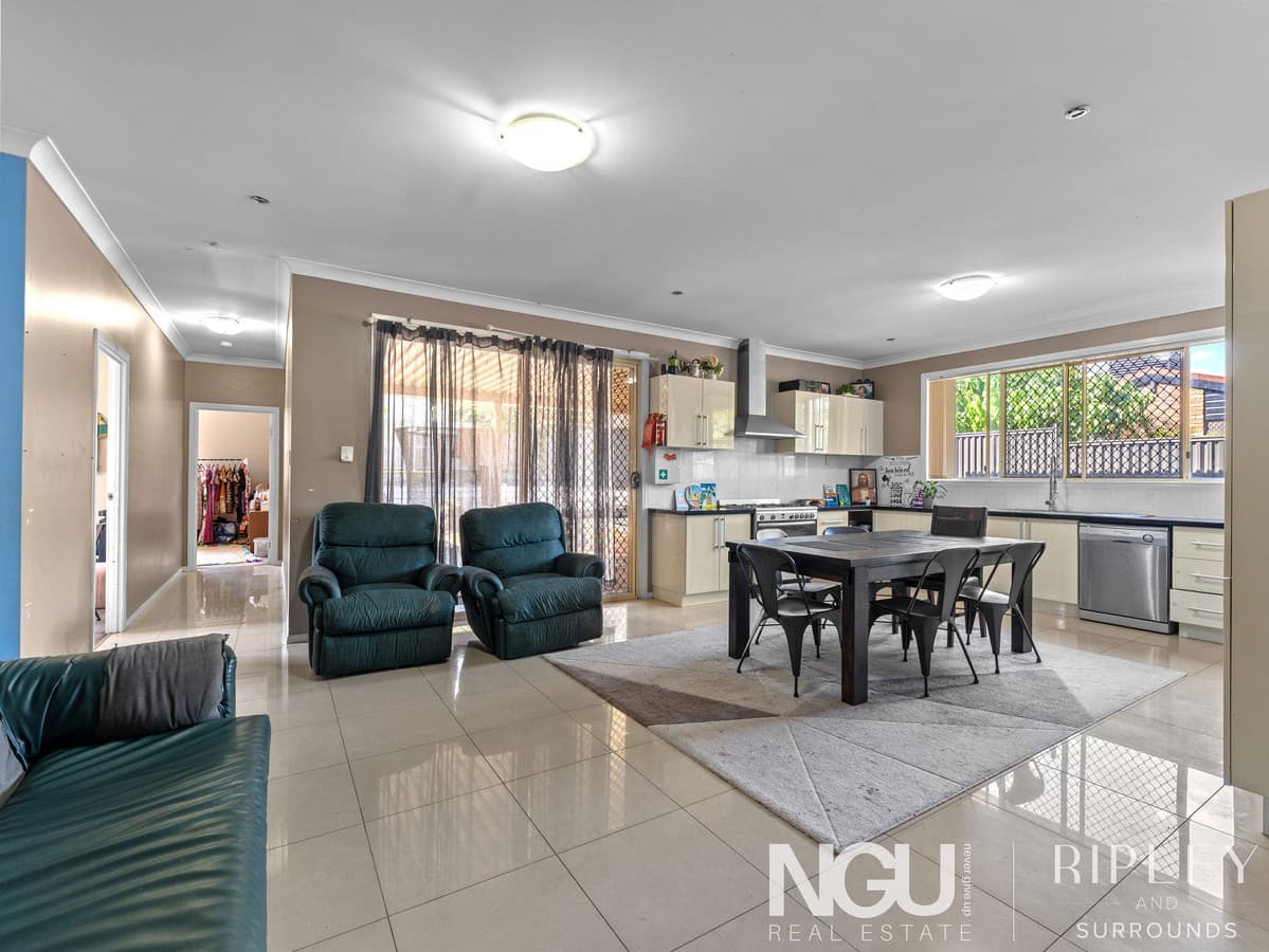 35 Johnston Street, Bellbird Park QLD 4300, Bellbird Park - Thumbnail 7