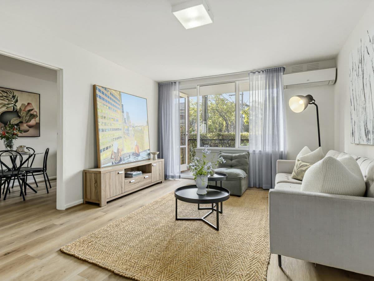 2/41-43 Alma Road, ST KILDA, St Kilda - Thumbnail 2