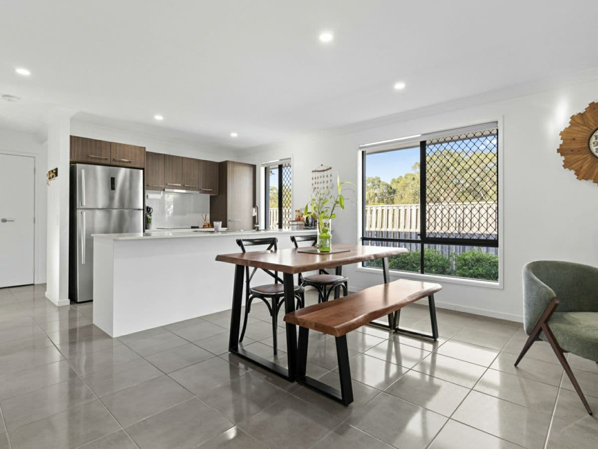 15 Gem Circuit, PARK RIDGE, Park Ridge - Thumbnail 6