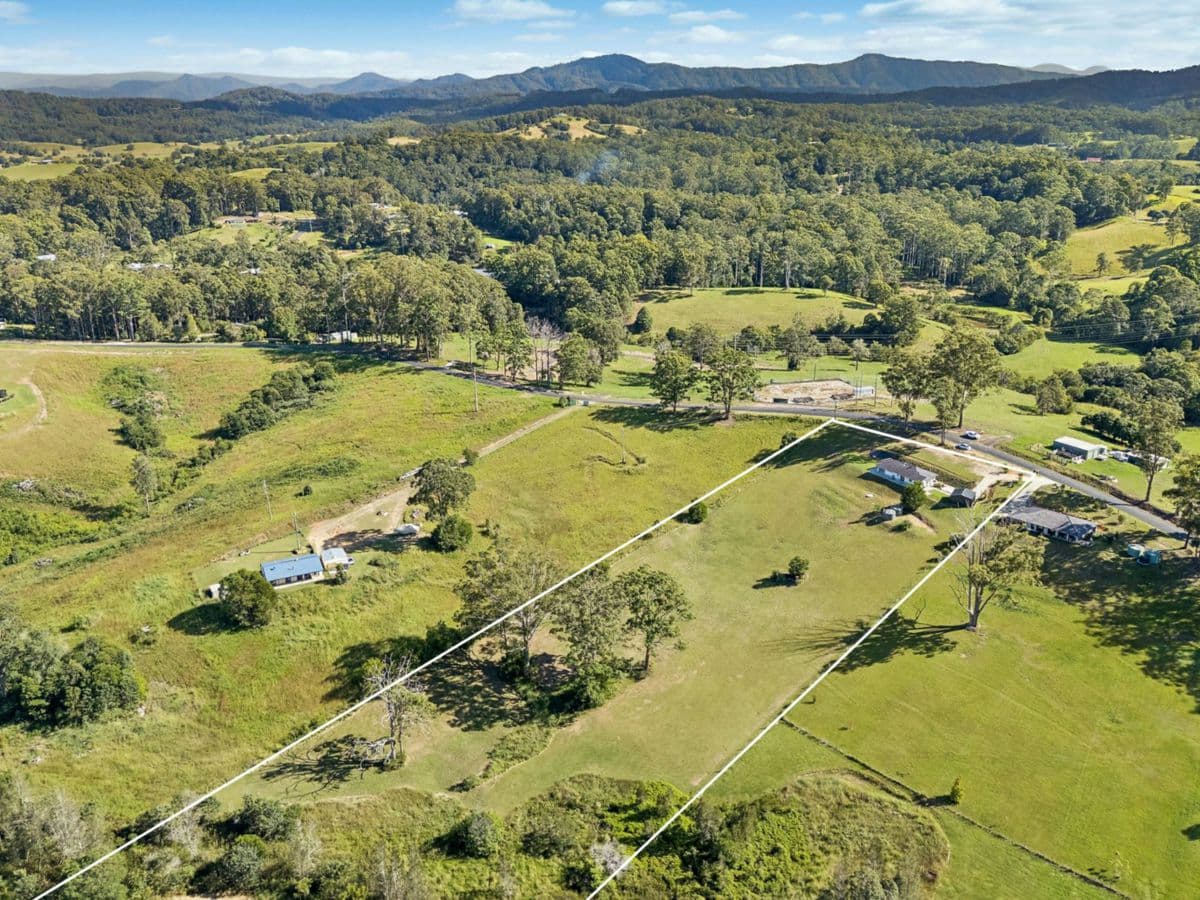 25 Irvines Road, NEWEE CREEK, Newee Creek - Thumbnail 2
