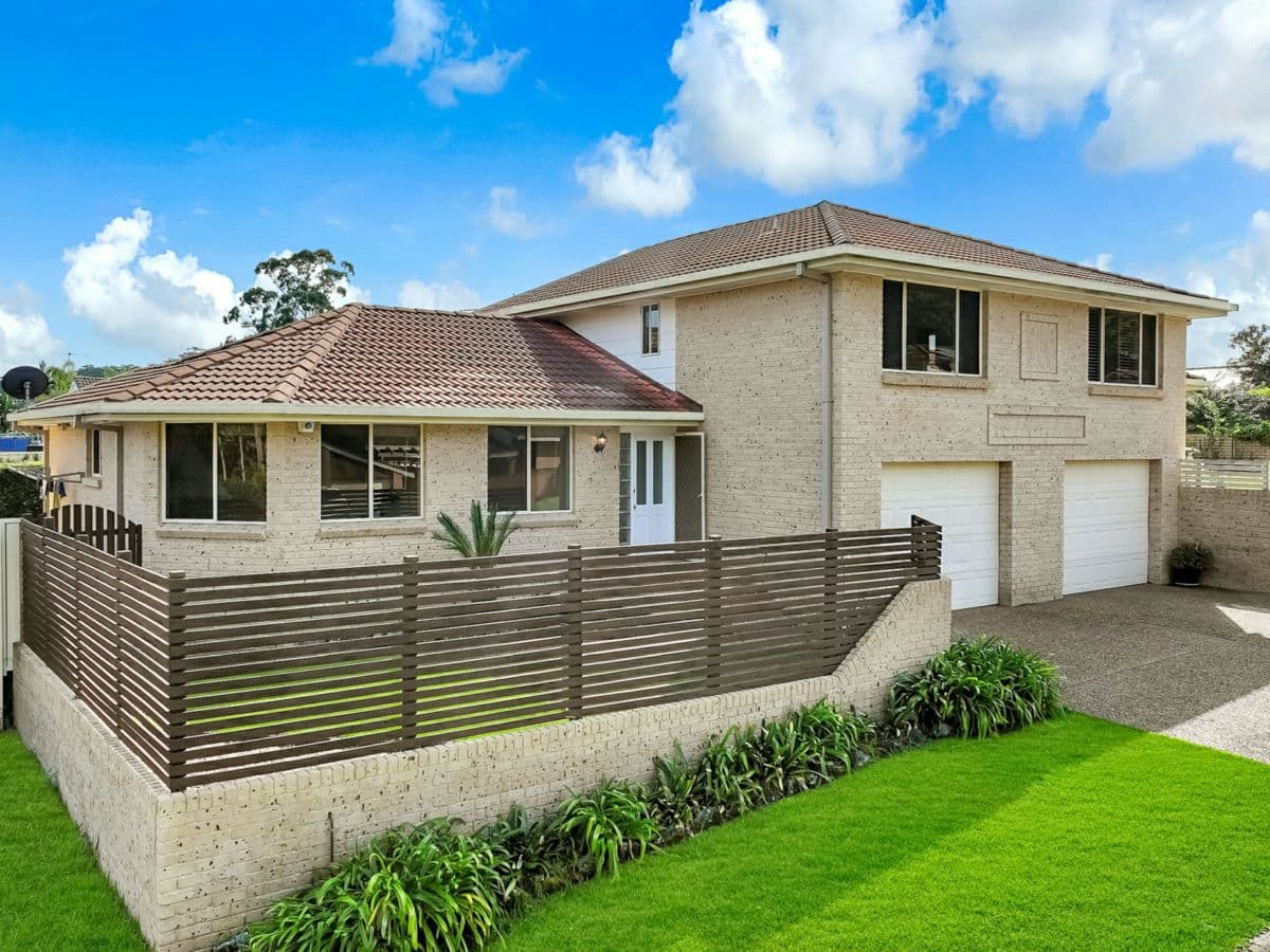 2/2 Harmony Close, GREEN POINT, Green Point - Thumbnail 3