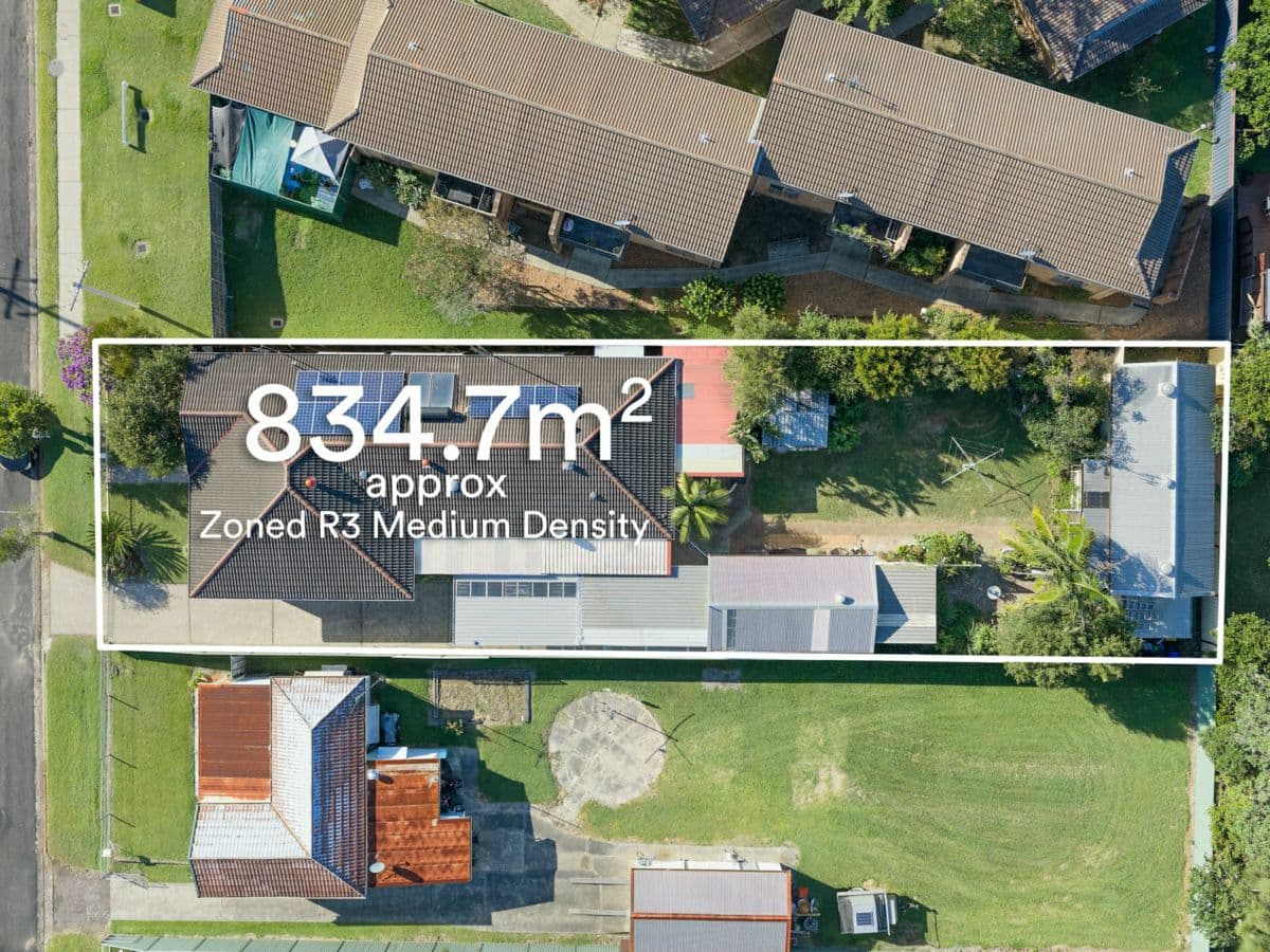 27 Victoria Avenue, TOUKLEY, Toukley - Thumbnail 2