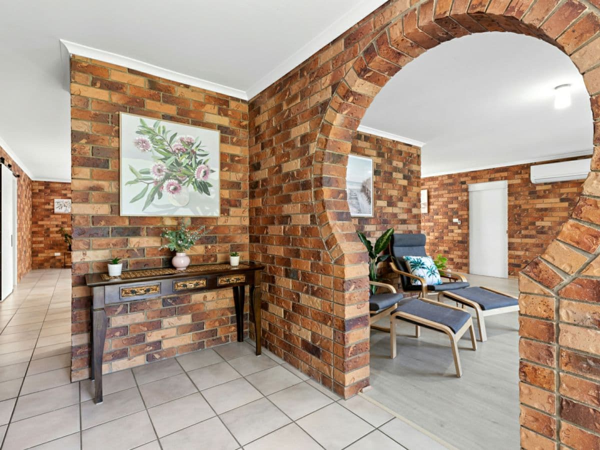17 Ridgehaven Court, AROONA, Aroona - Thumbnail 2
