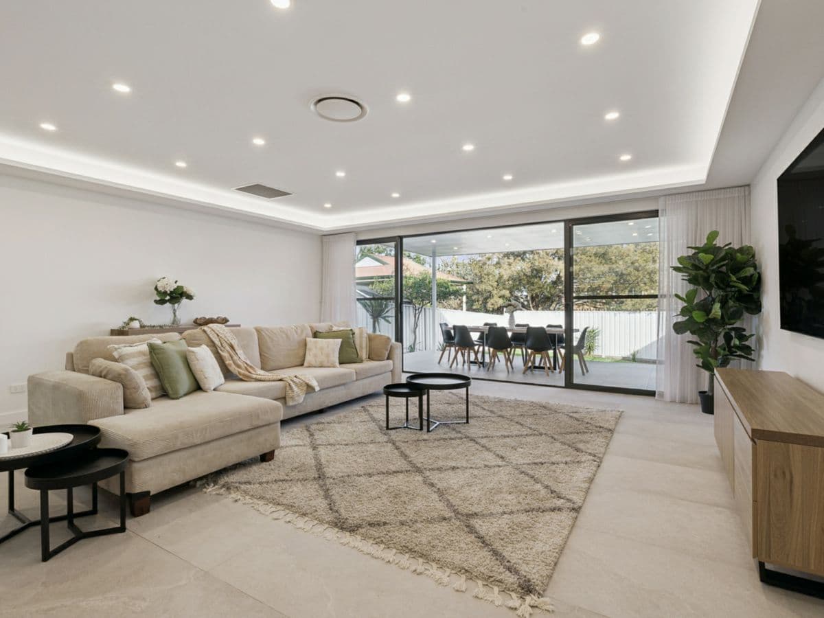 16A Curtis Avenue, TAREN POINT, Taren Point - Thumbnail 5