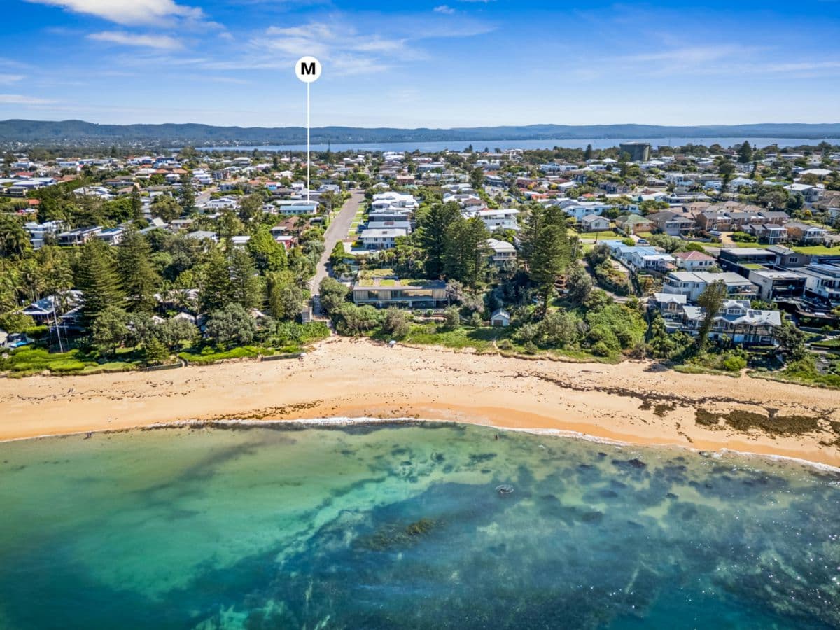 9 Binburra Avenue, TOOWOON BAY, Toowoon Bay - Thumbnail 3