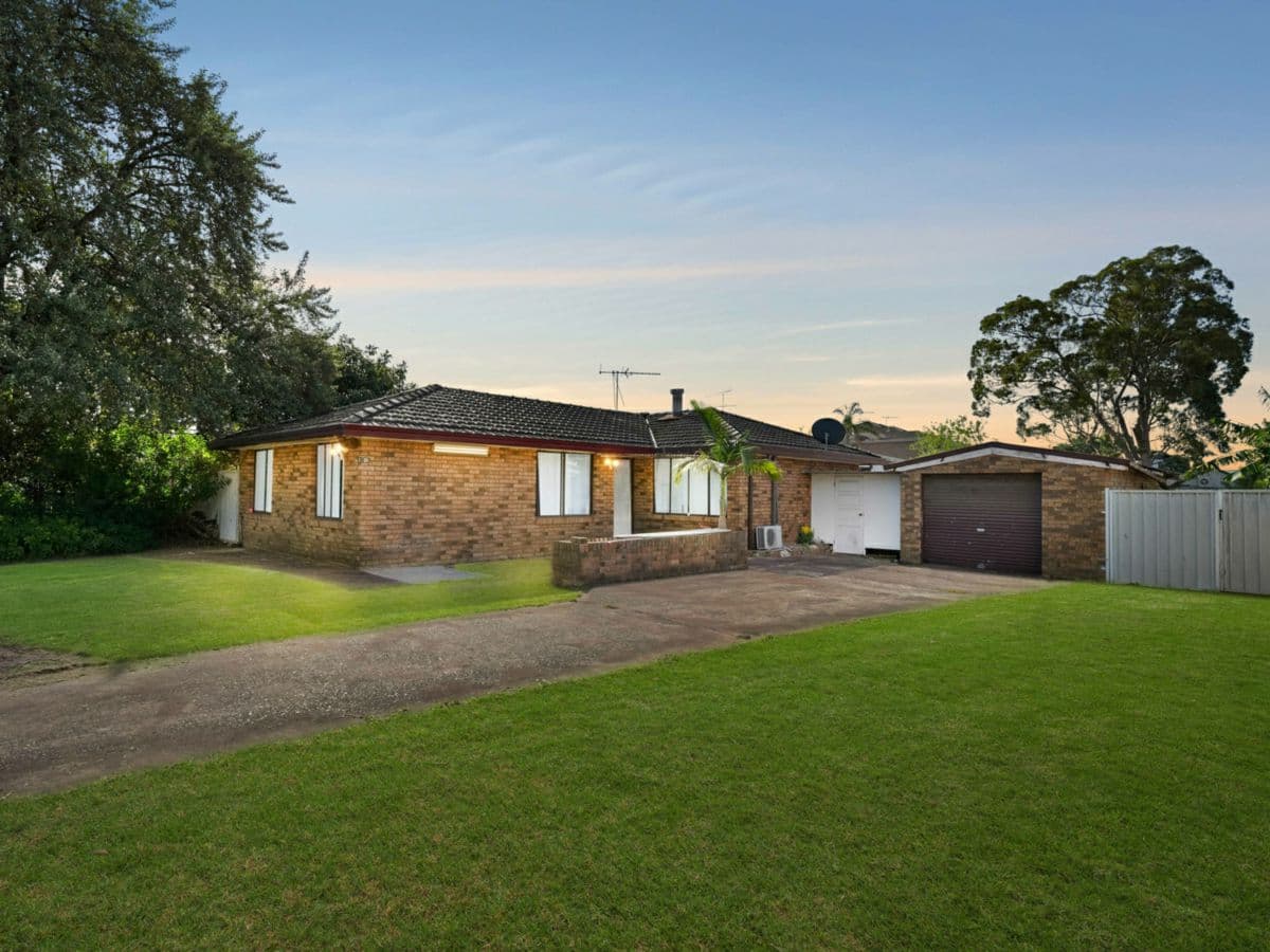 31 Chiswick Road, GREENACRE, Greenacre - Image 1