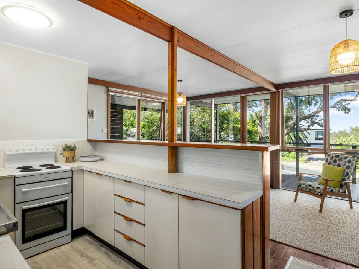 107 Mitchell Parade, MOLLYMOOK BEACH, Mollymook Beach - Thumbnail 4
