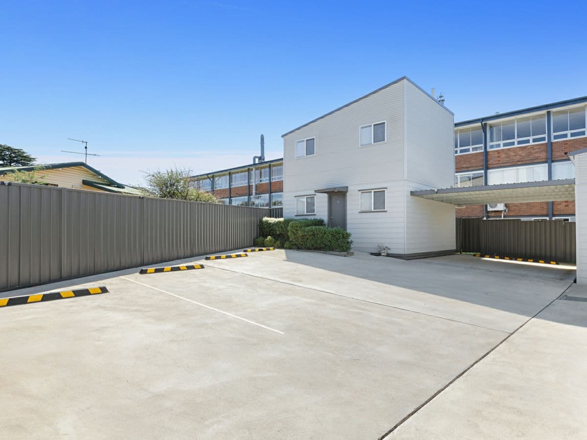 8 Yulin Avenue, COOMA, Cooma - Thumbnail 6
