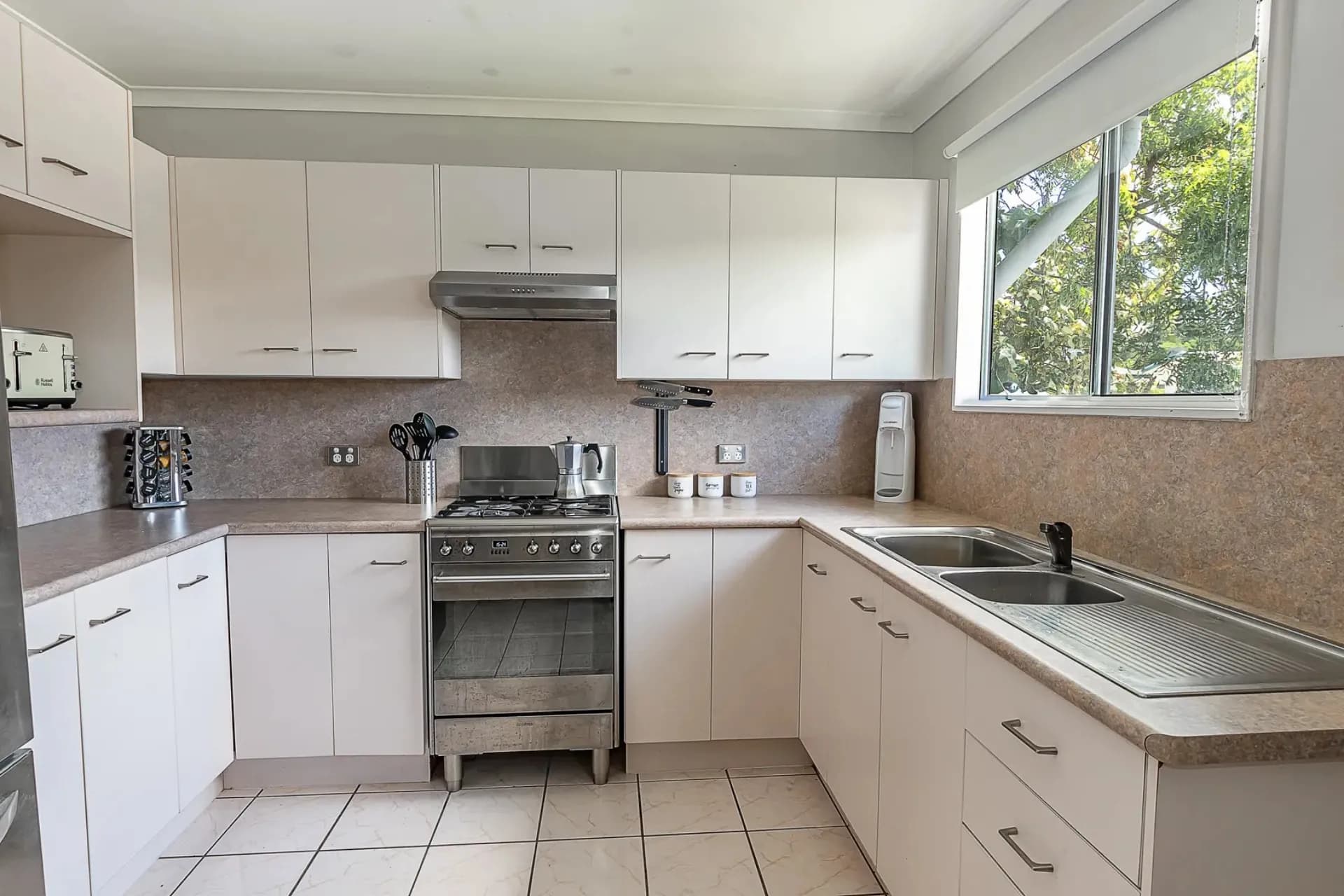 10 Alan John Street, Kelso, QLD, Kelso - Thumbnail 4