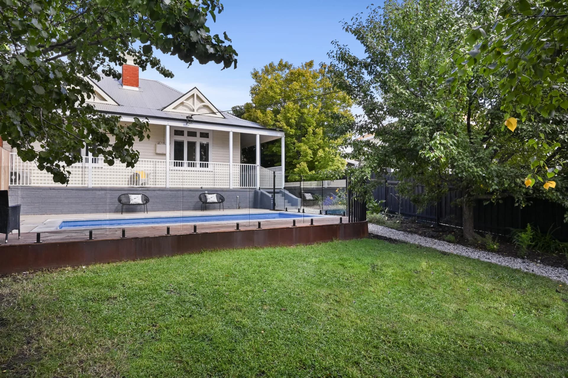 25 Webster  Street, Ironbark, VIC, Ironbark - Thumbnail 2