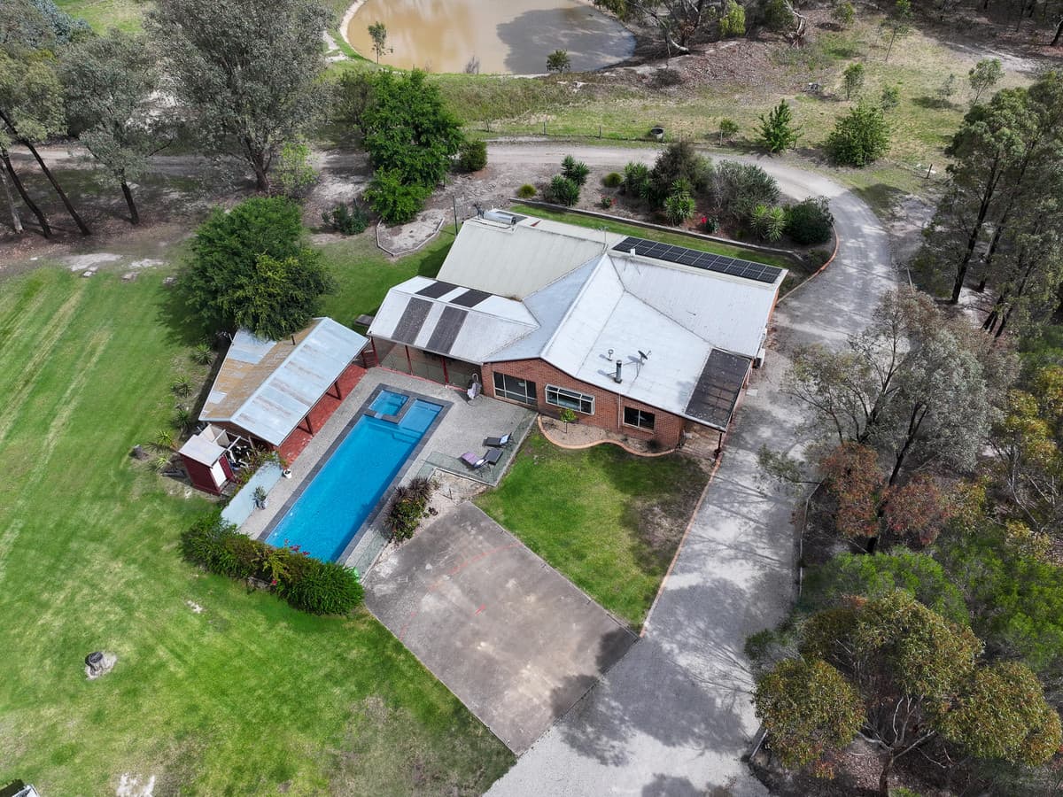 146 Mustons Lane, Heyfield, Heyfield - Thumbnail 2