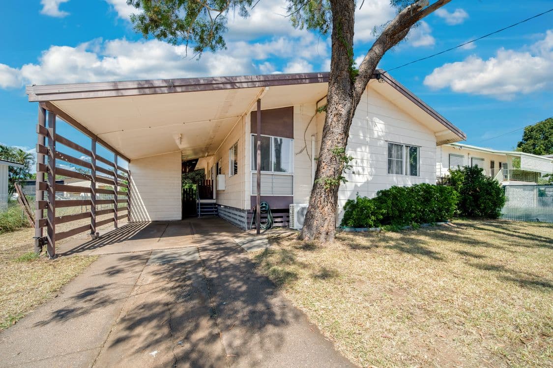 38 Mellish Crescent, EMERALD QLD 4720, Emerald - Thumbnail 5