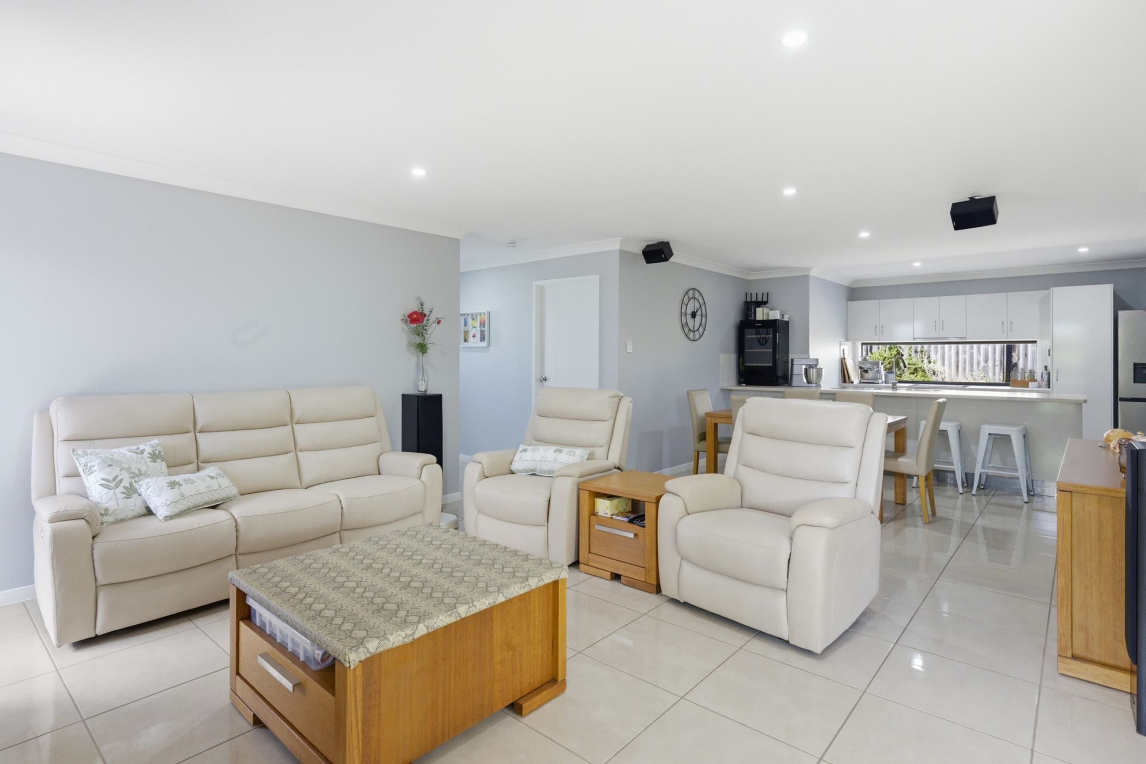 63 Caroval Drive, Rural View - Thumbnail 6