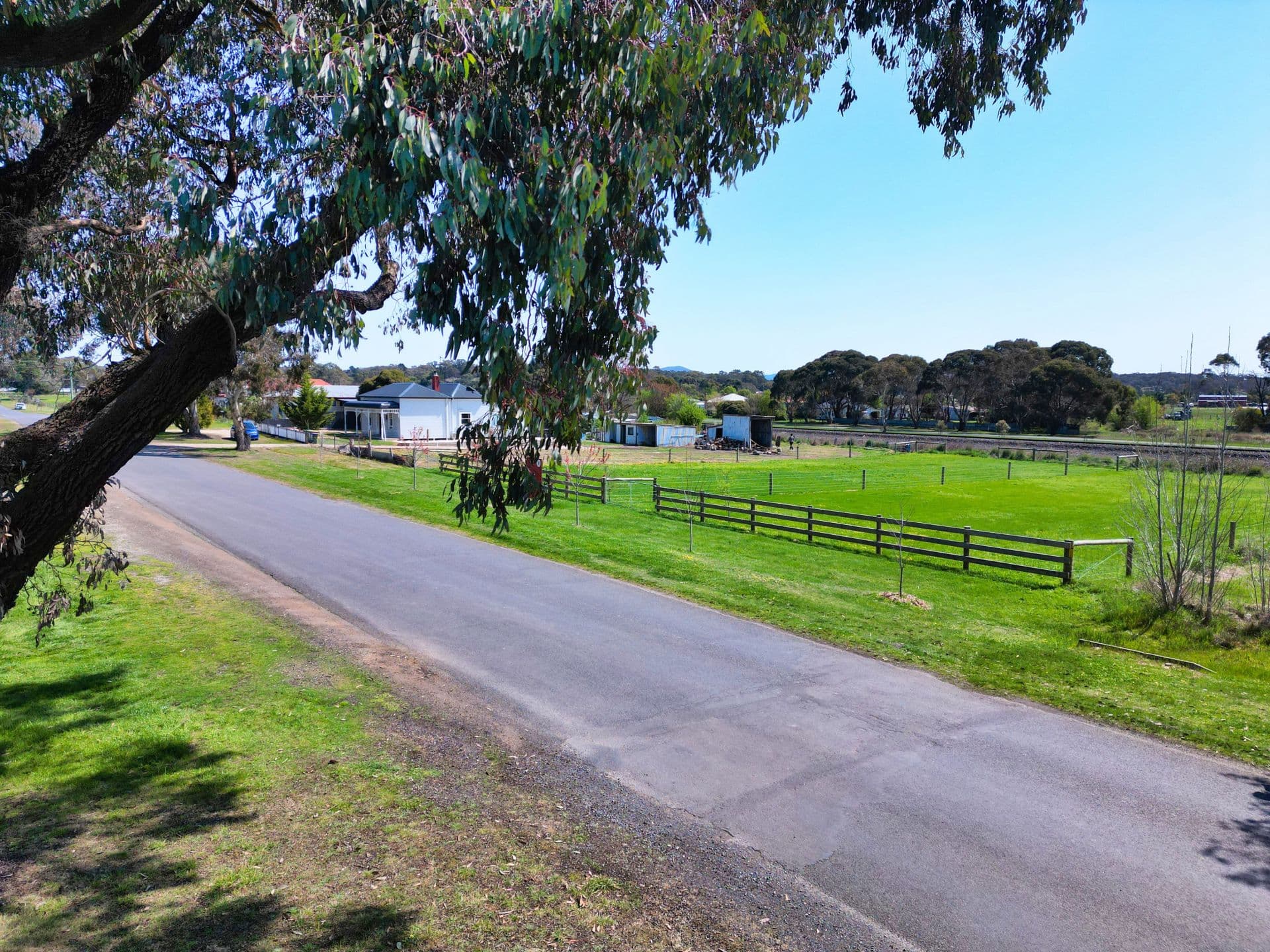 8-10 Burke Street, Beaufort, Beaufort - Image 1