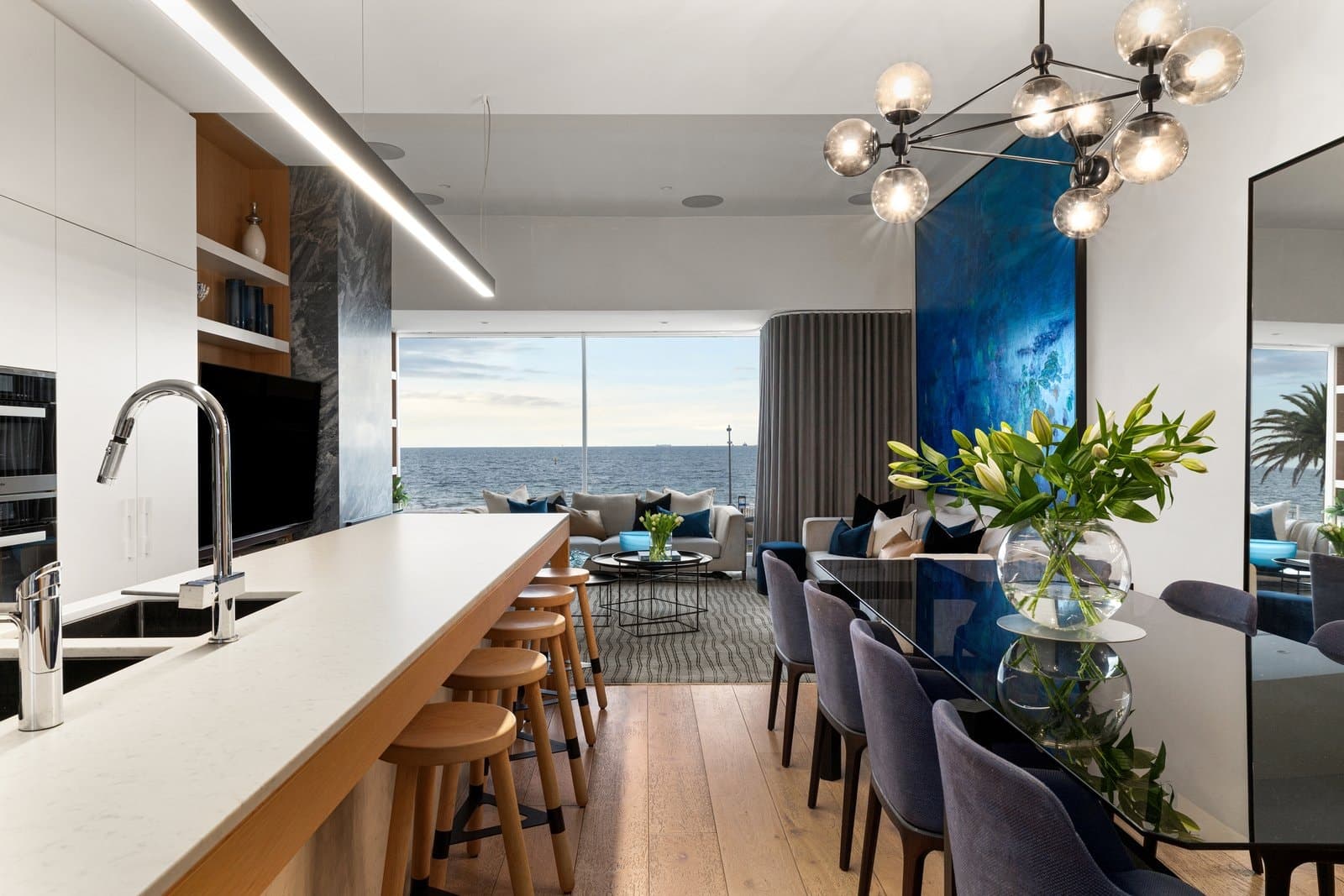 77 Beaconsfield Parade, Albert Park - Thumbnail 2