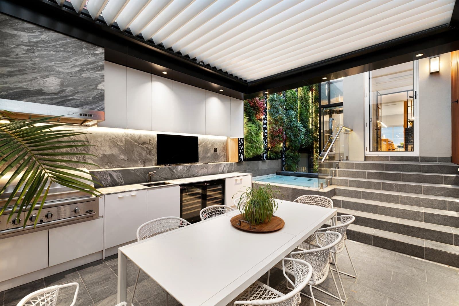 77 Beaconsfield Parade, Albert Park - Thumbnail 3