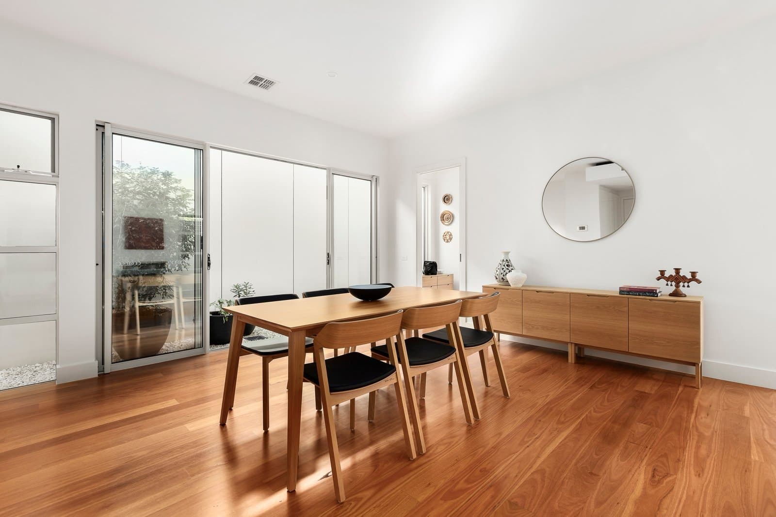 5a Wellesley Street, Mont Albert - Thumbnail 4