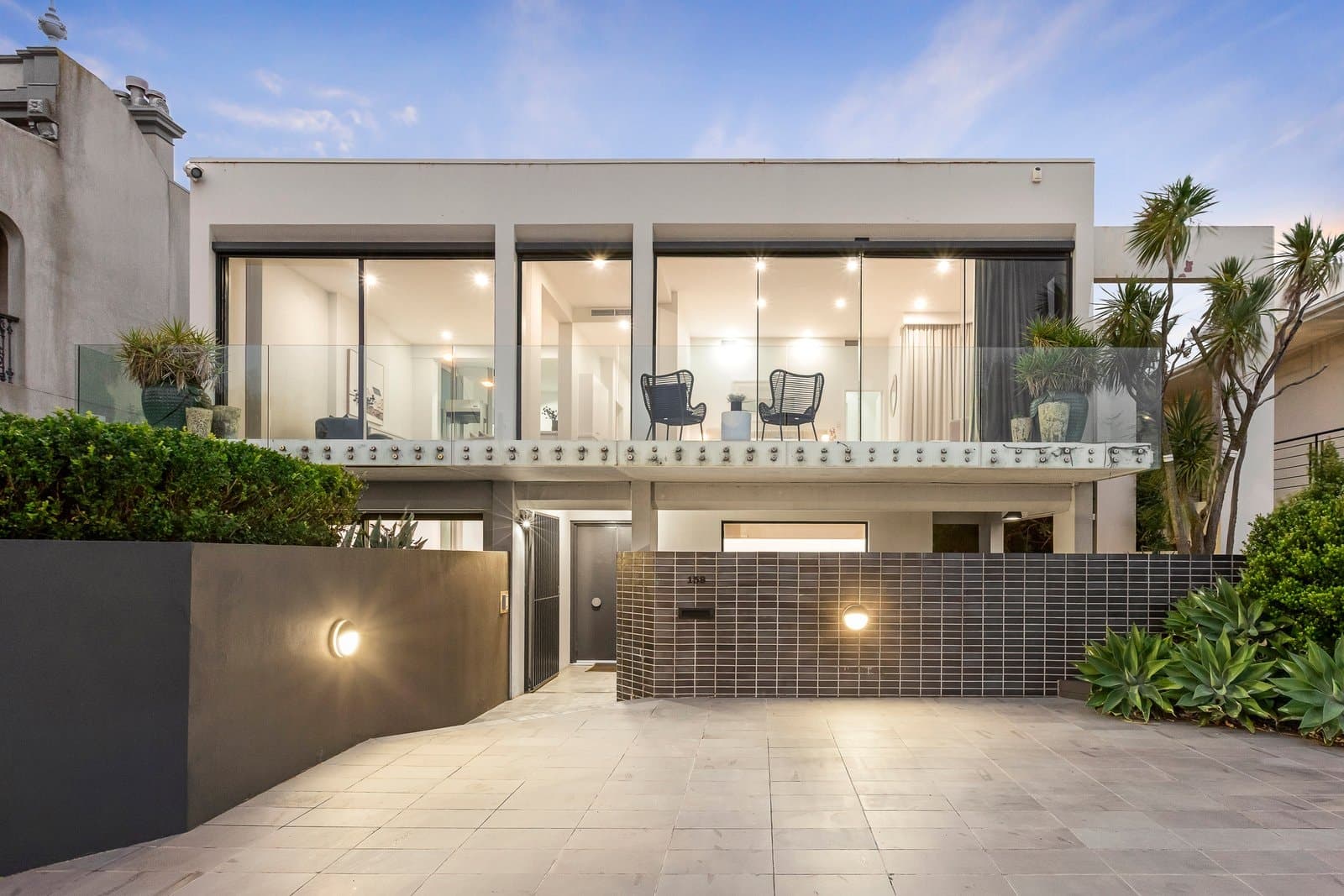 158 Esplanade, Brighton - Thumbnail 2
